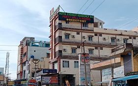 Hotel Everest Residency